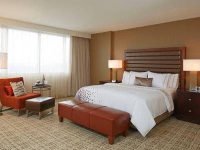 Renaissance St. Louis Airport Hotel