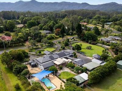 Bonville Lodge