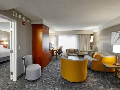 Courtyard Toronto Brampton