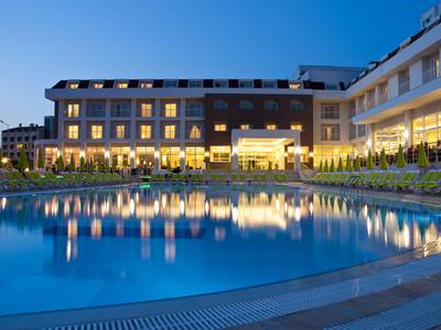 MG White Lilyum Hotel 