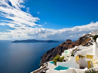 Dreams Luxury Suites