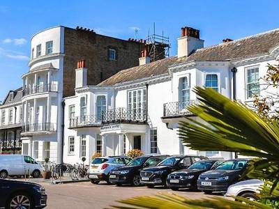 Richmond Harbour Hotel & Spa