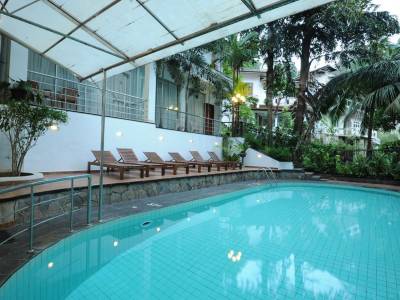 Oak Ray Serene Garden Hotel