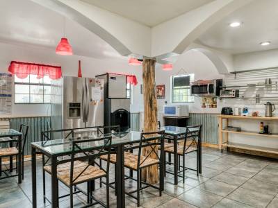 Carefree Inn Houston Medical Center