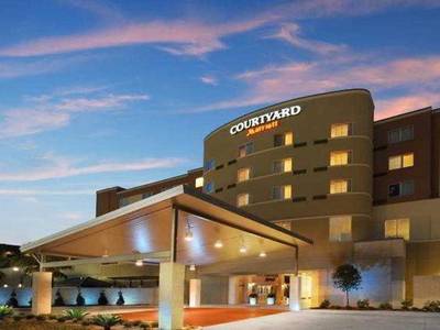 Courtyard Houston Pearland