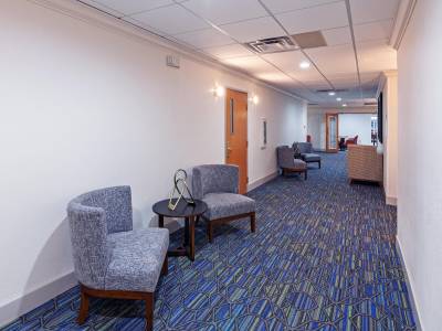 Holiday Inn Express & Suites Jenks