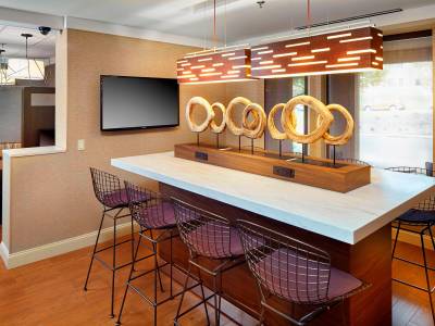 Courtyard State College