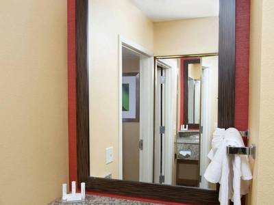 Courtyard Burlington Williston