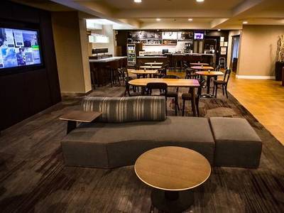 Courtyard by Marriott Memphis East/Bill Morris Parkway