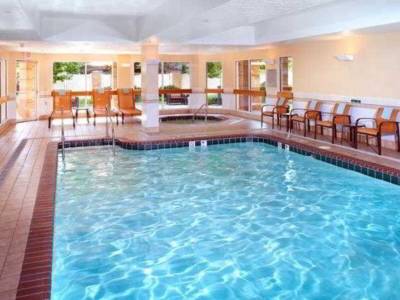 Courtyard Cleveland Independence