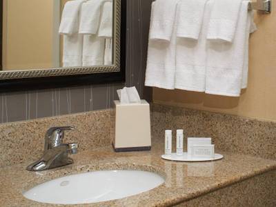 Courtyard by Marriott Dearborn