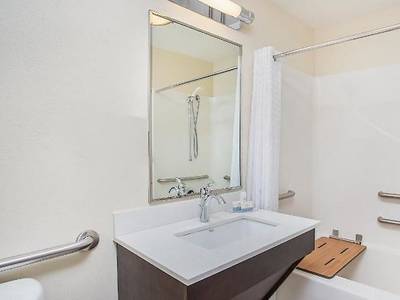 Candlewood Suites Bowling Green