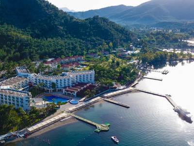 Fortezza Beach Resort 