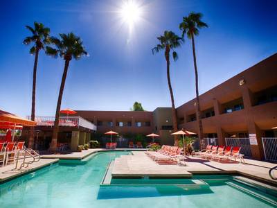 3 Palms Resort & Oasis