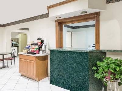 Red Roof Inn Edgewood