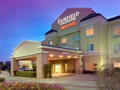 Fairfield Inn & Suites Marshall