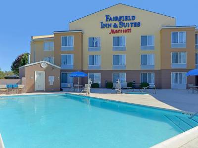 Fairfield Inn & Suites Lexington Georgetown/College Inn