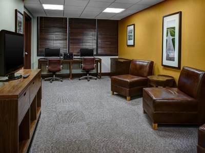 Four Points by Sheraton Huntsville Airport