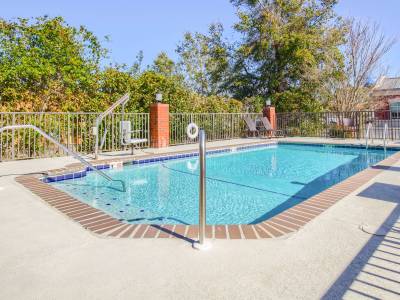 Holiday Inn Express Gulf Shores