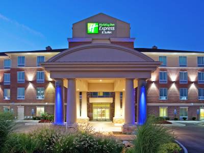 Holiday Inn Express Hotel & Suites Cincinnati - Mason