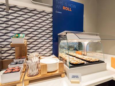 Holiday Inn Express Village West (Foto)