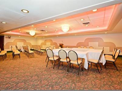 Americas Best Value Inn & Suites Benton Harbor