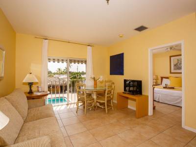 Naples Courtyard Inn