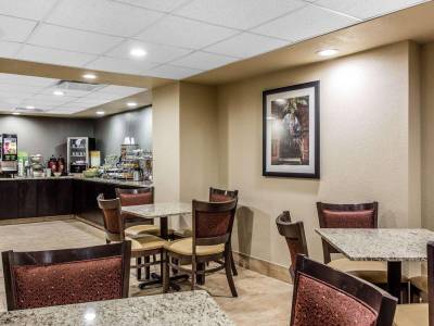QUALITY INN & SUITES Columbia