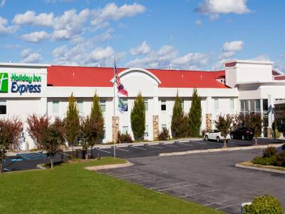 Holiday Inn Express & Suites Dalton