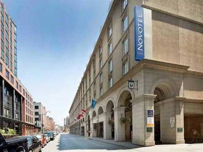 Novotel Toronto Centre