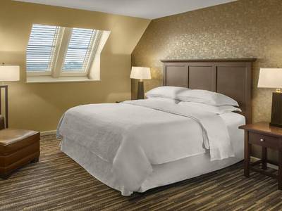 Sheraton Suites Akron/Cuyahoga Falls