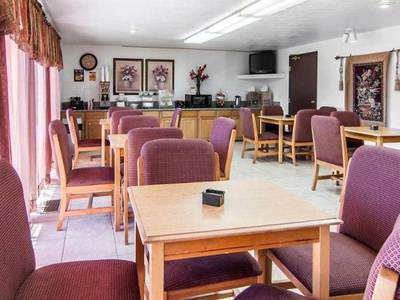 Bridgeway Inn & Suites Portland Airport