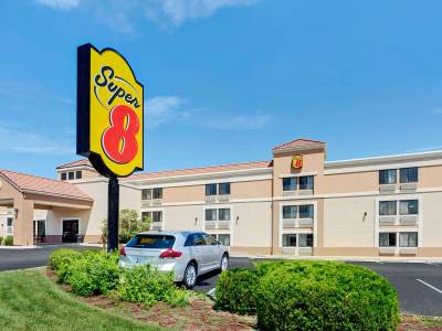 Super 8 Wichita East