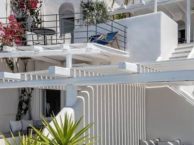 Porto Fira Suites