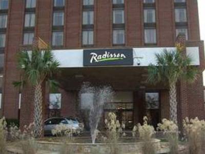 MCM Elegante Hotel & Suites