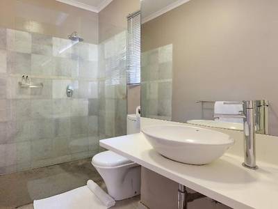 Barry Hall Luxury Apartments