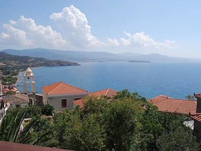 The Schoolmistress With The Golden Eyes