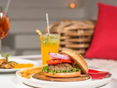 Ippokampos Beachfront Hotel