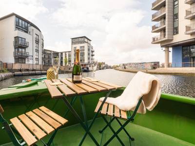 The Four Sisters Boatel