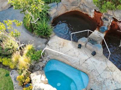 Deep Blue Hotel & Hot Springs