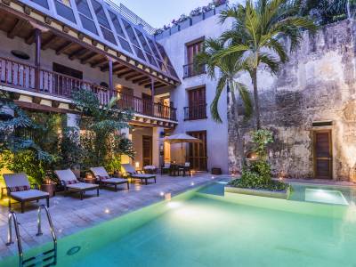 Ananda Hotel Boutique