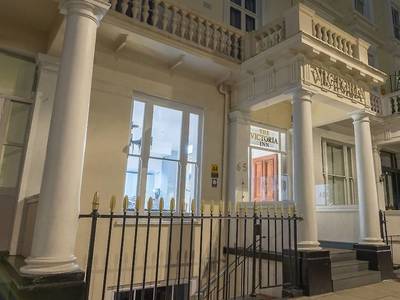 Victoria Inn London