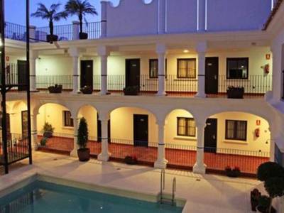 La Fonda Hotel & Apartments