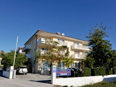 Trogir Apartmani (Foto)