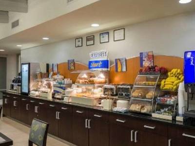 Holiday Inn Express Wall Street