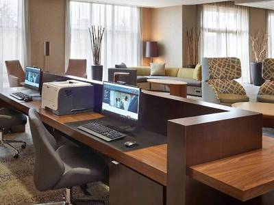 Courtyard by Marriott Kingston Highway 401/Division Street