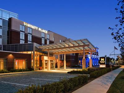Hyatt Place Long Island - East End