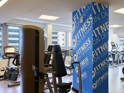 Renaissance Arlington Capital View Hotel