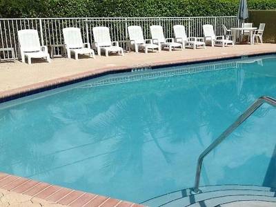 Napoli Belmar Resort