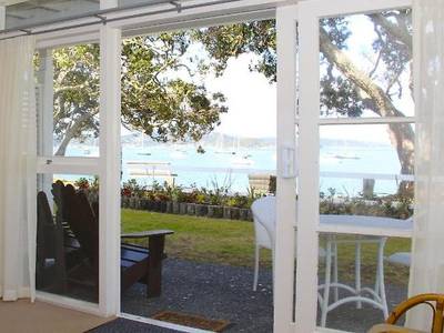 Hananui Lodge and Apartments